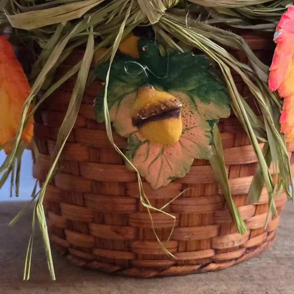 N/A woven basket